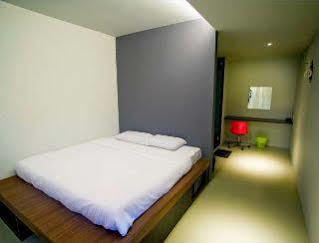 Ryokan Chic Hotel Петалинг-Джая Экстерьер фото
